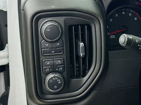 Used 2024 Chevrolet Silverado 2500 Custom w/ Custom Value Package image 11