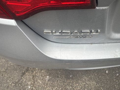 Used 2017 Subaru Legacy 2.5i Premium image 3