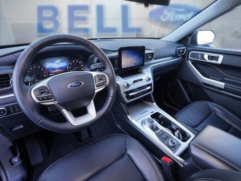 Certified 2021 Ford Explorer XLT w/ Equipment Group 202A image 11