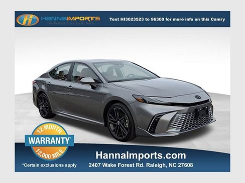 Used 2025 Toyota Camry XSE image 1