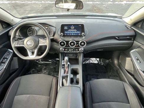 Used 2025 Nissan Sentra SR image 11