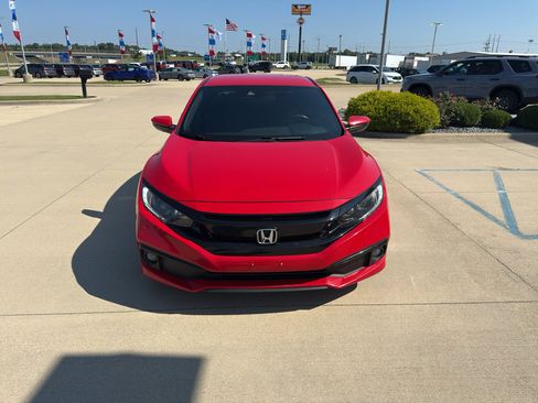 Used 2019 Honda Civic Sport image 2