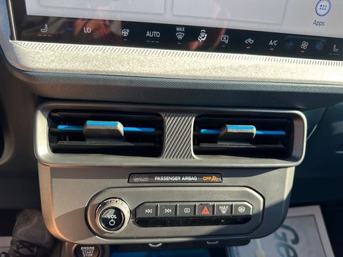 New 2025 Ford Maverick XLT w/ XLT Luxury Package image 9