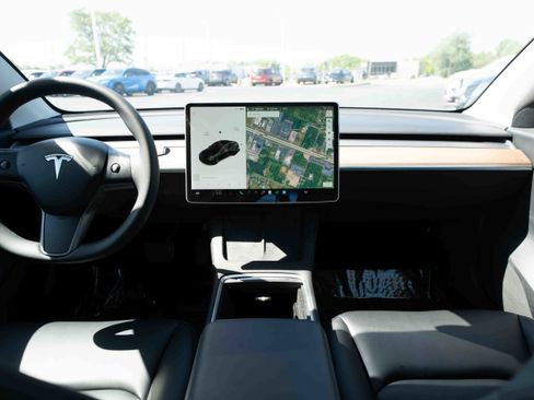 Used 2021 Tesla Model 3 Standard Range Plus RWD image 17