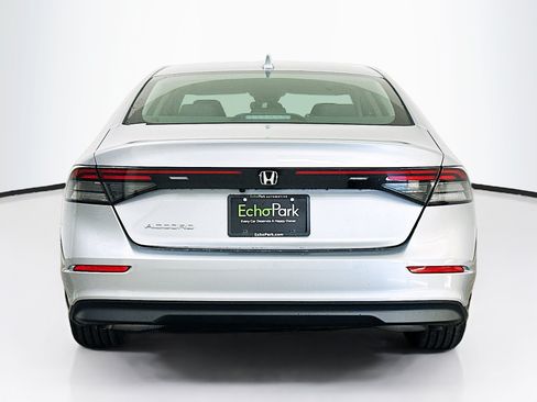 Used 2023 Honda Accord EX image 7