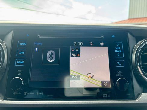Used 2019 Toyota Tacoma TRD Sport w/ Technology Package AWD/4WD image 21