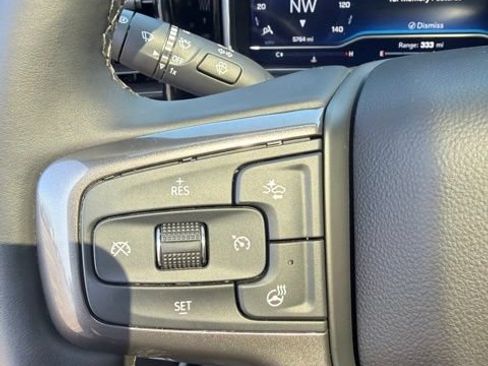 Used 2025 Chevrolet Silverado 2500 ZR2 w/ Technology Package AWD/4WD image 28