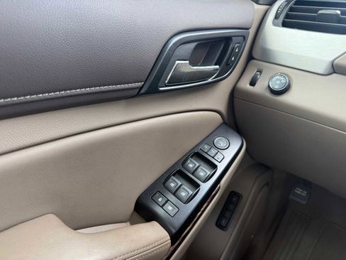 Used 2019 GMC Yukon SLT w/ Open Road Package image 19