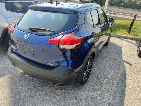 Used 2019 Nissan Kicks SV FWD image 11