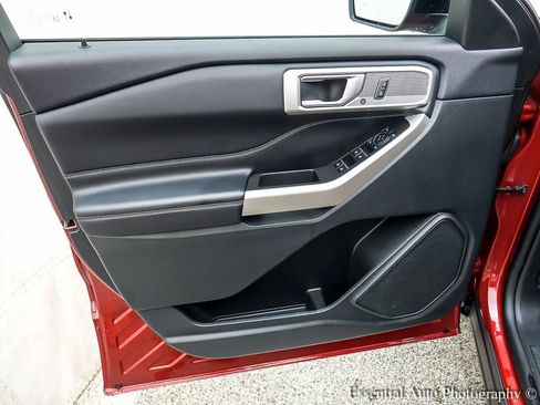 Used 2024 Ford Explorer XLT w/ Equipment Group 202A image 24