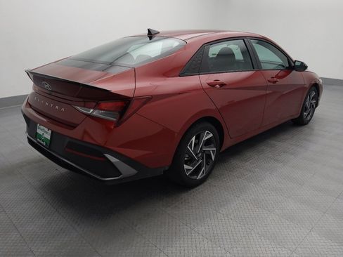 Used 2025 Hyundai Elantra Sport FWD image 10