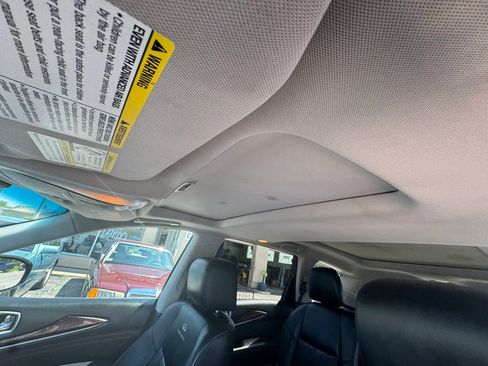 Used 2013 INFINITI JX35 AWD w/ Premium Pkg image 17