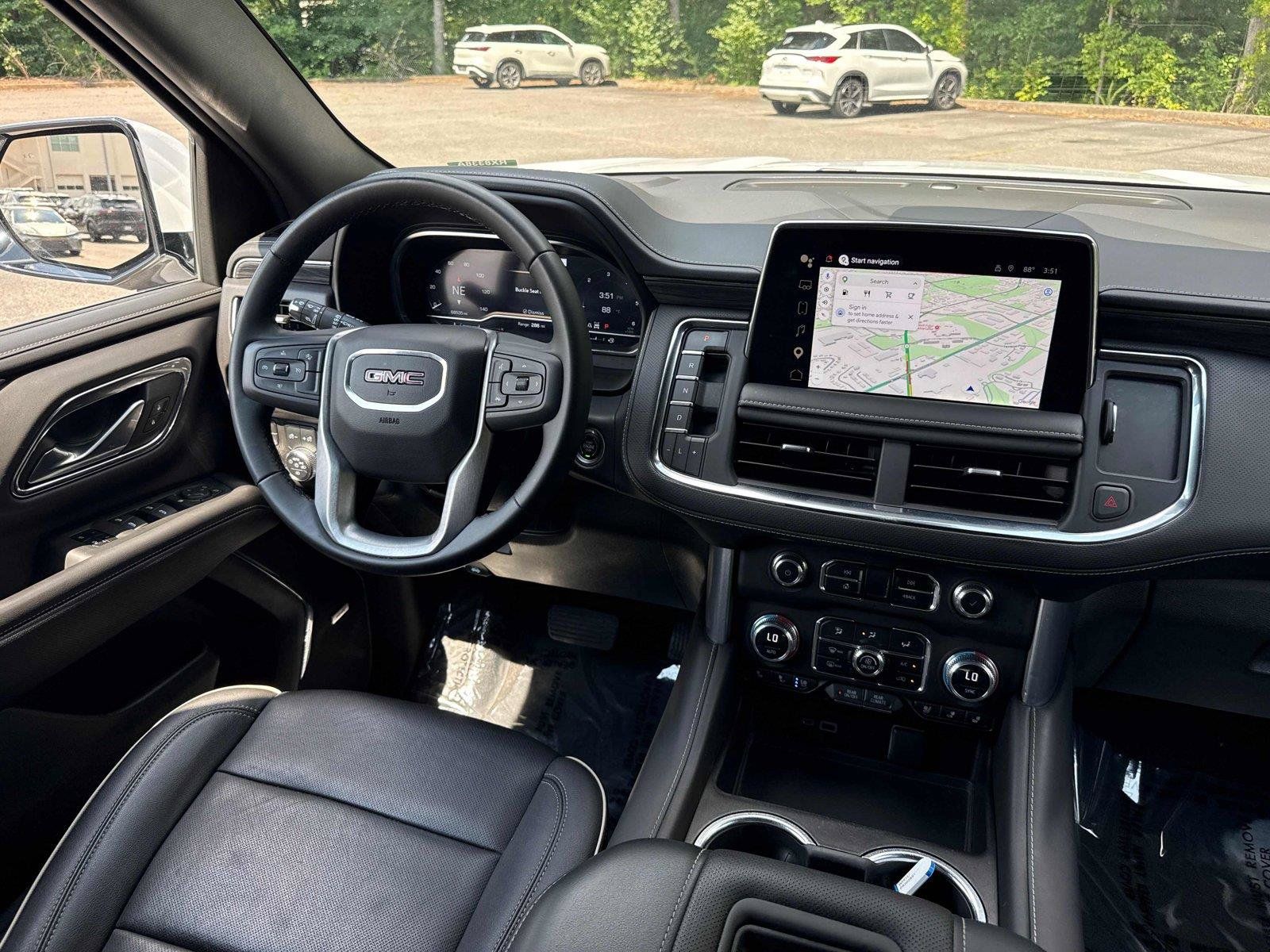 Used 2023 GMC Yukon XL SLT AWD/4WD image 14