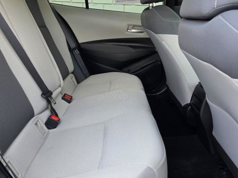 Used 2021 Toyota Corolla LE FWD image 13