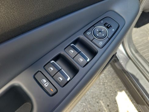 Used 2023 Hyundai Santa Fe SEL w/ Premium Package FWD image 12