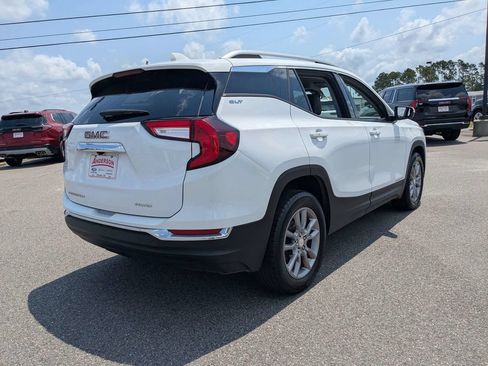 Used 2024 GMC Terrain SLT AWD/4WD image 4