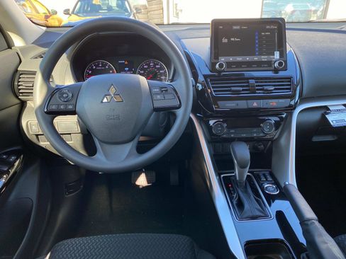 New 2025 Mitsubishi Eclipse Cross LE image 8