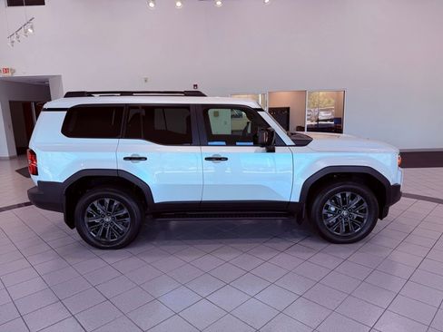 Used 2026 Toyota Land Cruiser w/ Premium Package image 18