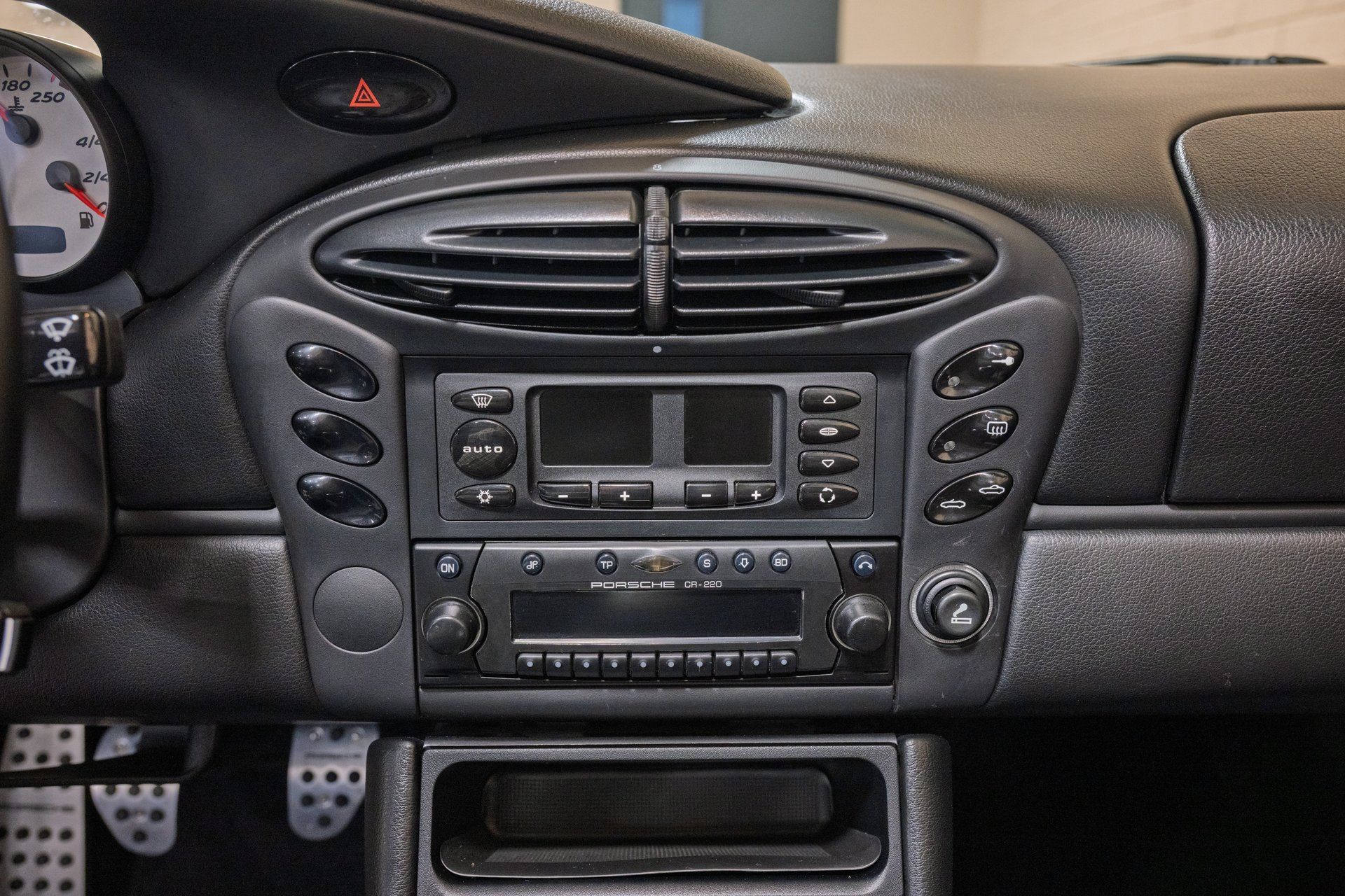Used 2001 Porsche Boxster RWD image 28