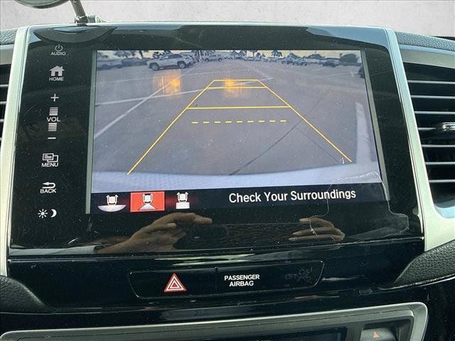 Used 2017 Honda Pilot Touring image 12