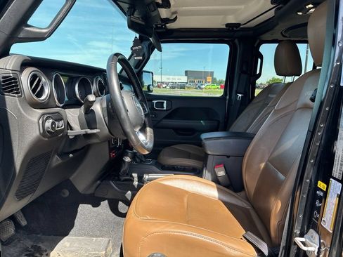 Used 2020 Jeep Wrangler Unlimited Rubicon w/ Dual Top Group AWD/4WD image 10