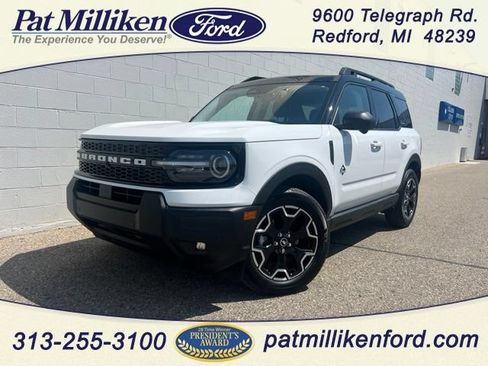 Certified 2025 Ford Bronco Sport Outer Banks w/ Outer Banks Tech Package+ AWD/4WD image 1