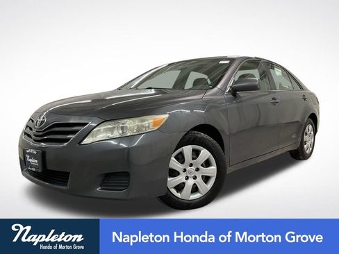 Used 2011 Toyota Camry LE FWD image 1