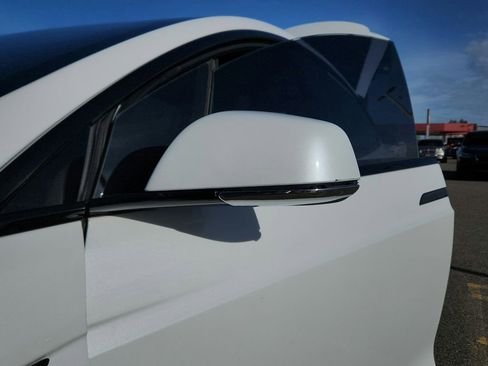 Used 2023 Tesla Model X Plaid image 35