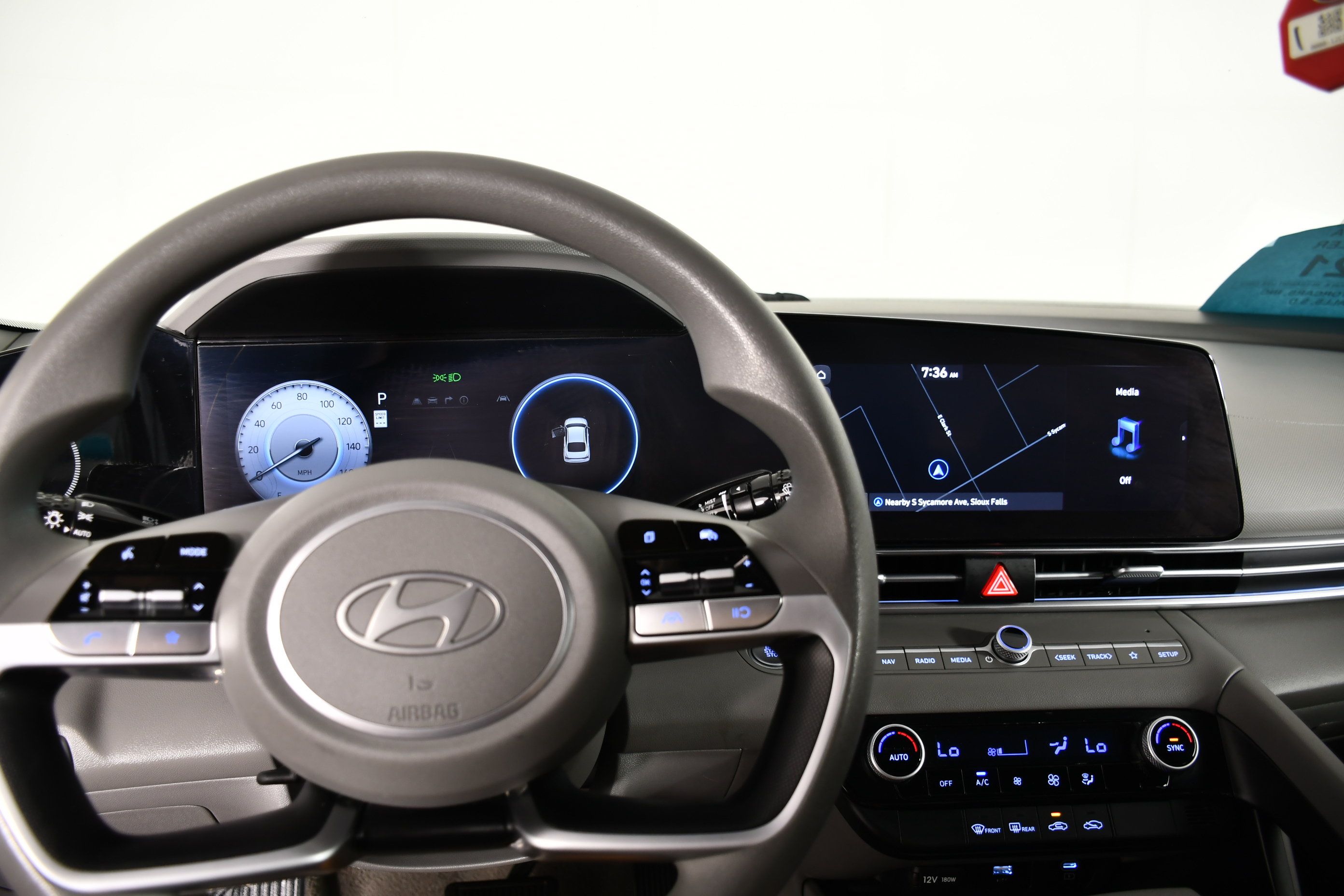 Used 2024 Hyundai Elantra SEL FWD image 16