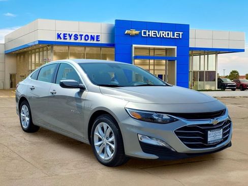 Used 2024 Chevrolet Malibu LT FWD image 1
