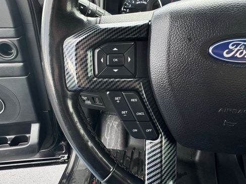 Used 2020 Ford Expedition Limited image 21