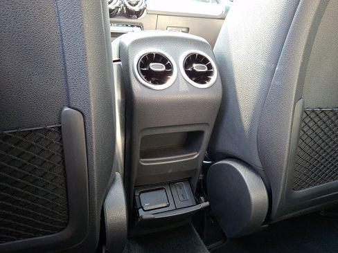 Certified 2023 Mercedes-Benz GLB 250 4MATIC image 11