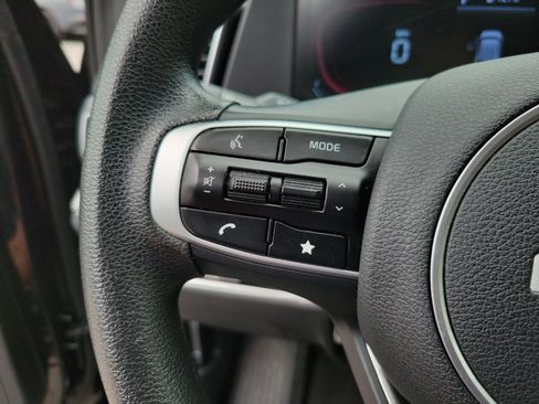 Used 2025 Kia Sportage LX FWD image 26