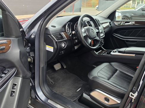 Used 2013 Mercedes-Benz GL 450 4MATIC w/ Premium 1 Pkg image 25