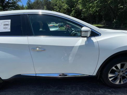 Used 2018 Nissan Murano S AWD/4WD image 11