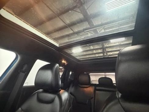 Used 2023 Jeep Compass Latitude w/ Sun and Sound Group AWD/4WD image 14