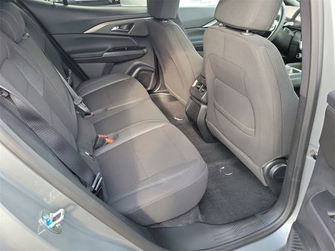 New 2026 Chevrolet Equinox EV LT image 15