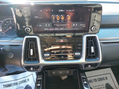 Used 2022 Kia Sorento S w/ Panoramic Sunroof Package image 23