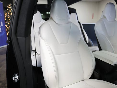 Used 2018 Tesla Model X P100D image 34