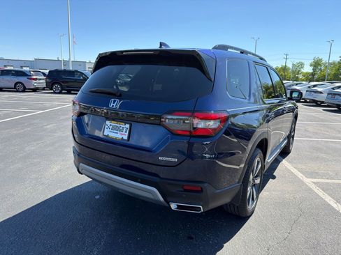 Used 2024 Honda Pilot Touring image 8
