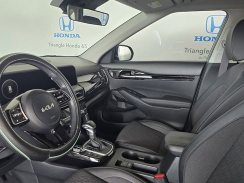 Used 2024 Kia Seltos S image 11