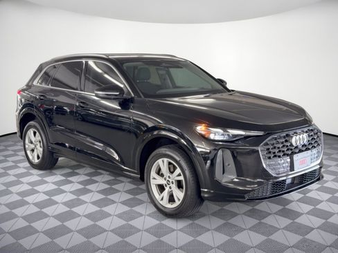 Used 2025 Audi Q5 Premium w/ Convenience Package AWD/4WD image 7