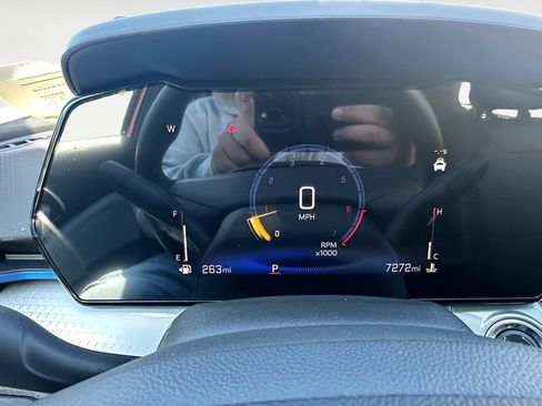 Used 2025 Chevrolet Trax LT w/ Driver Confidence Package FWD image 17