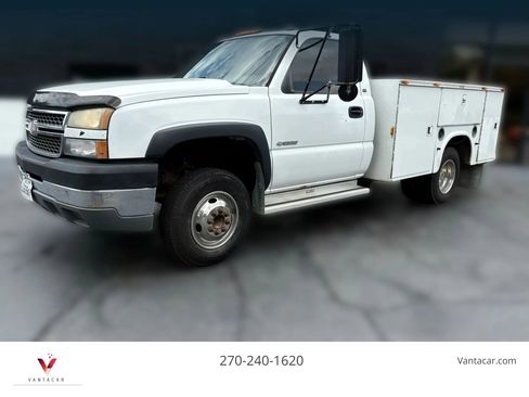 Used 2005 Chevrolet Silverado 3500 2WD Regular Cab image 1
