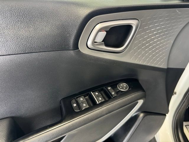 Used 2020 Kia Soul X-Line FWD image 6
