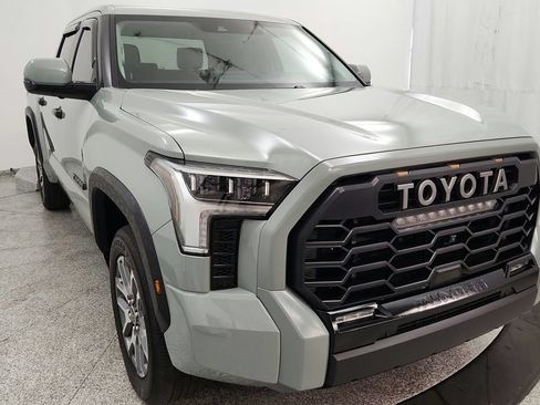 Used 2024 Toyota Tundra Limited AWD/4WD image 12