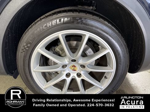 Used 2019 Porsche Cayenne AWD/4WD image 5