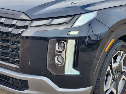 Used 2024 Hyundai Palisade Limited FWD image 9