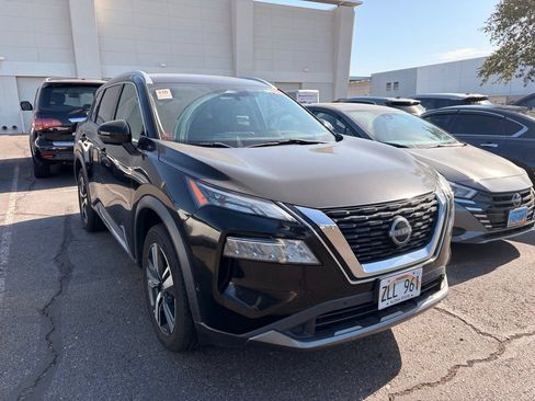 Certified 2023 Nissan Rogue SL w/ SL Premium Package AWD/4WD image 4
