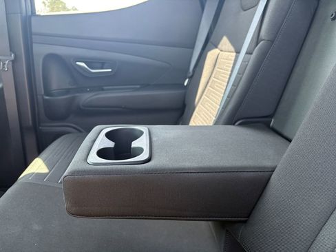 Certified 2025 Hyundai Santa Cruz SE image 11